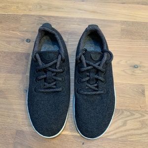 Women's Allbirds Wool Runners in Black Size 7